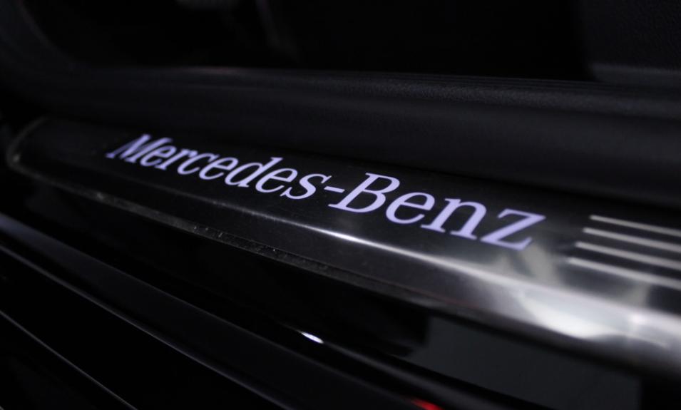 asdMercedes-Benz/Classe E - 300