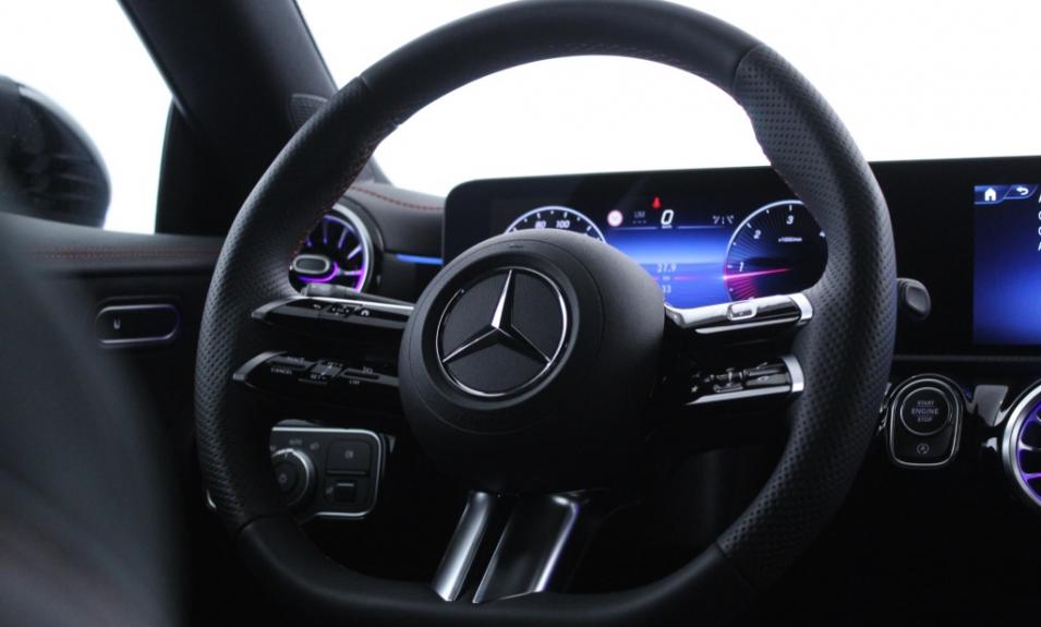 asdMercedes-Benz/Classe CLA - 180