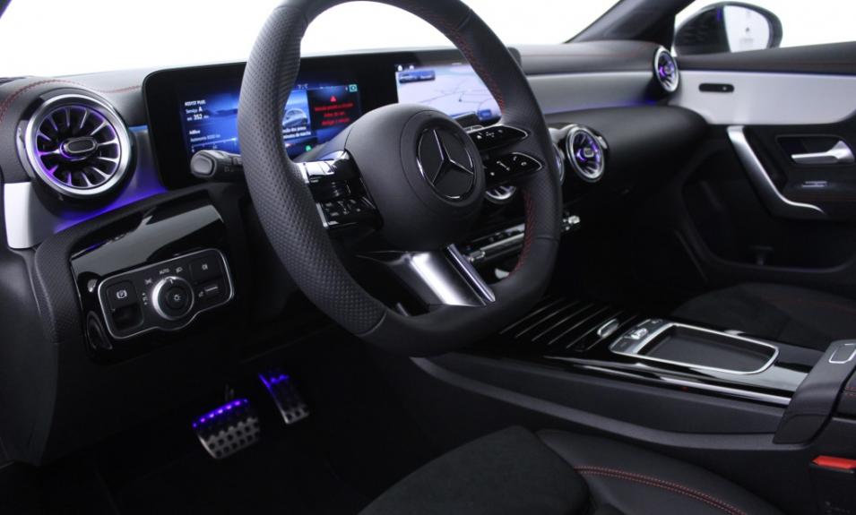 asdMercedes-Benz/Classe CLA - 180