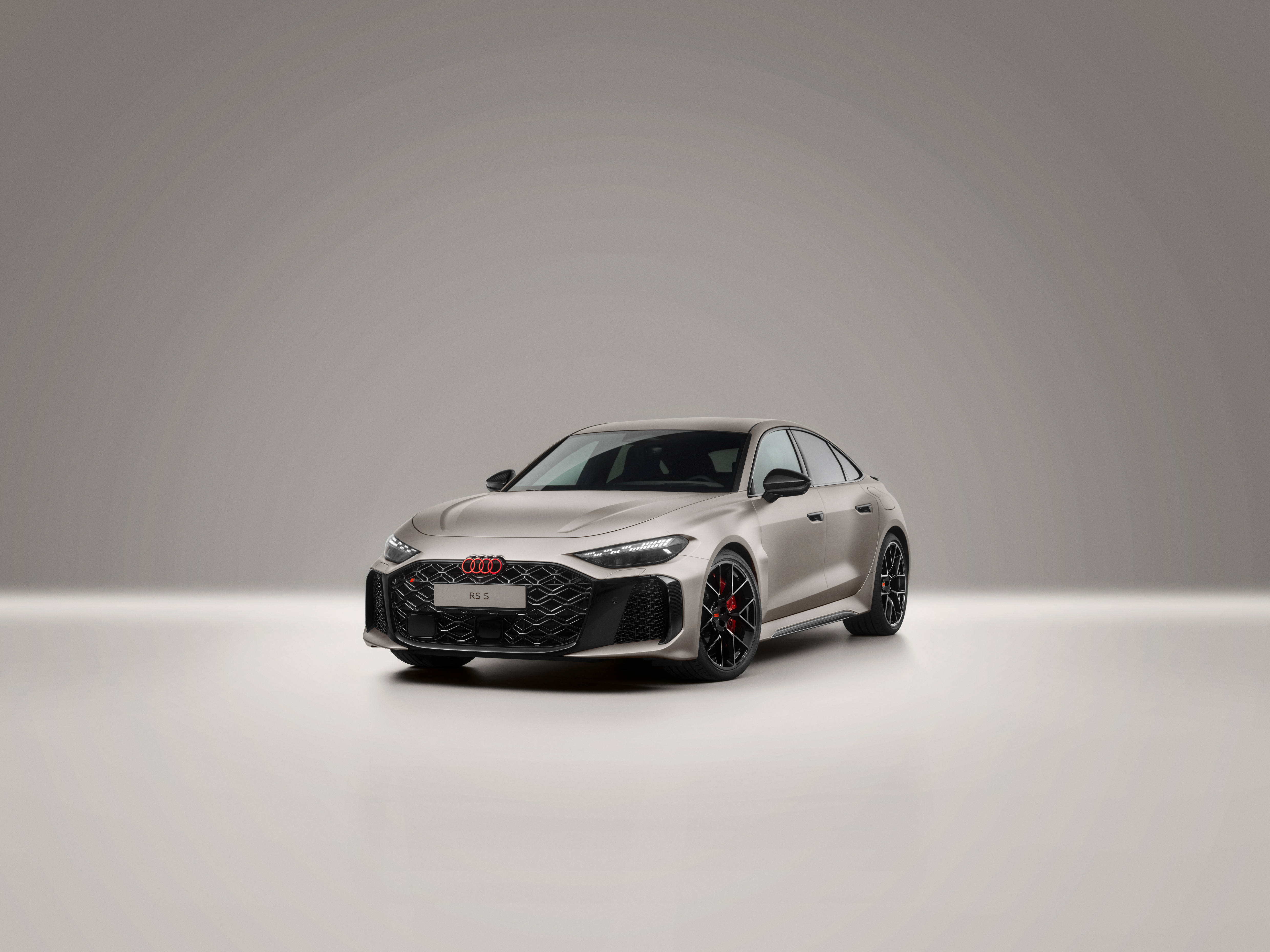 Novo Audi RS 5 estreia-se como híbrido plug-in  | Galeria de Imagens 4