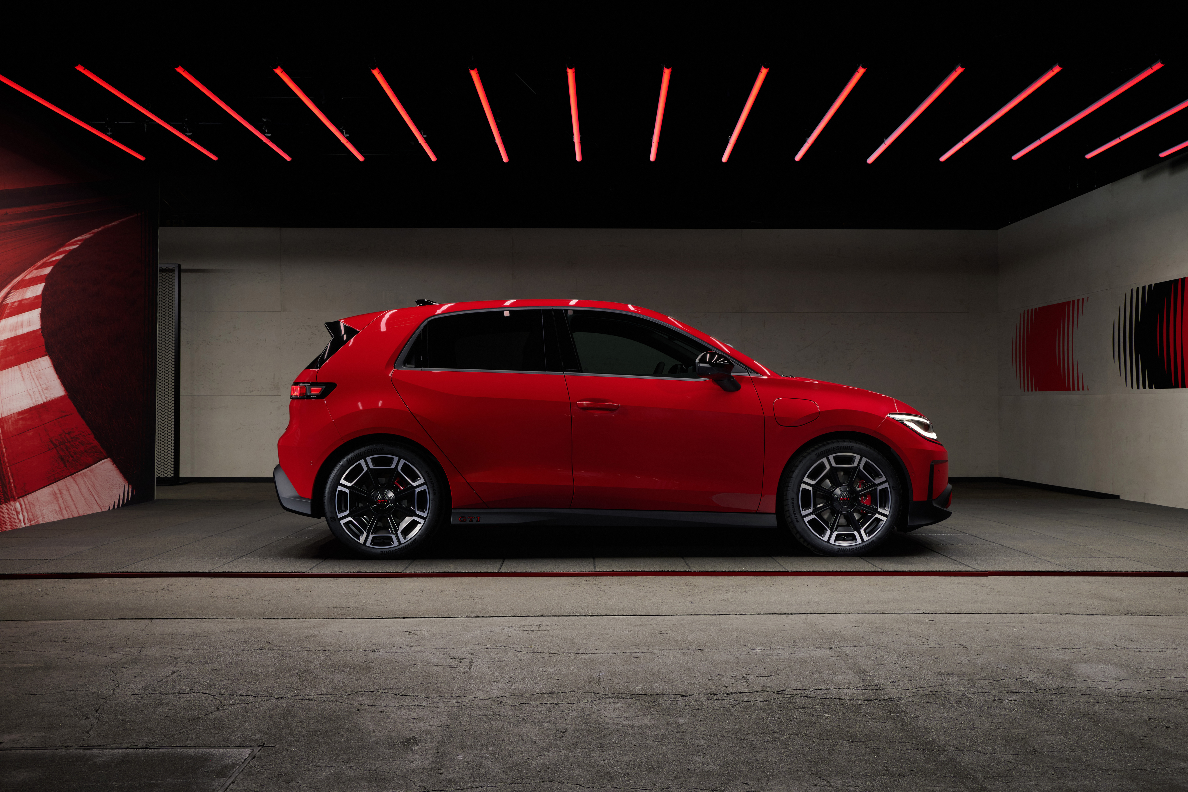 Volkswagen entra na era elétrica dos GTI com o ID. Polo GTI | Galeria de Imagens 3