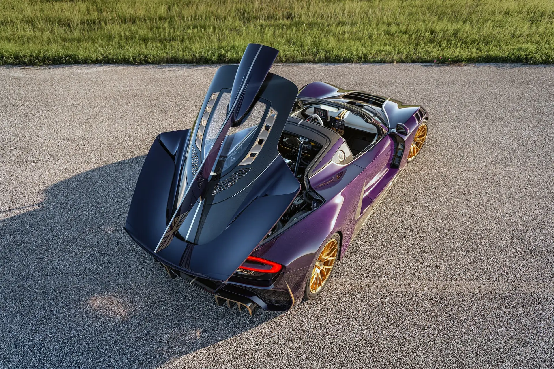 Hennessey leva o Venom F5-M manual de 2.031 cv até Goodwood | Galeria de Imagens 5