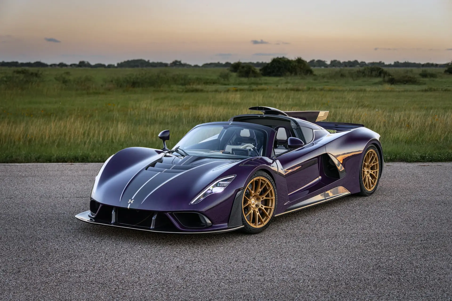 Hennessey leva o Venom F5-M manual de 2.031 cv até Goodwood | Galeria de Imagens 1