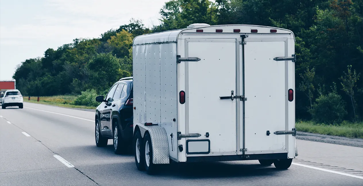 Regras para conduzir carros com reboque