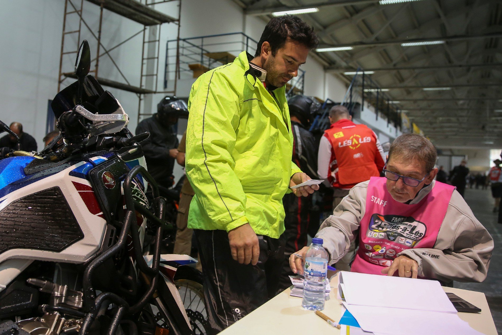 A aventura do Lés-a-Lés 2025 passa pela Benecar | Galeria de Imagens 24