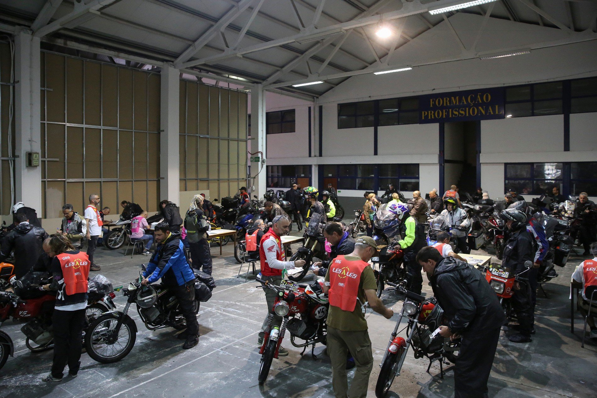 A aventura do Lés-a-Lés 2025 passa pela Benecar | Galeria de Imagens 25