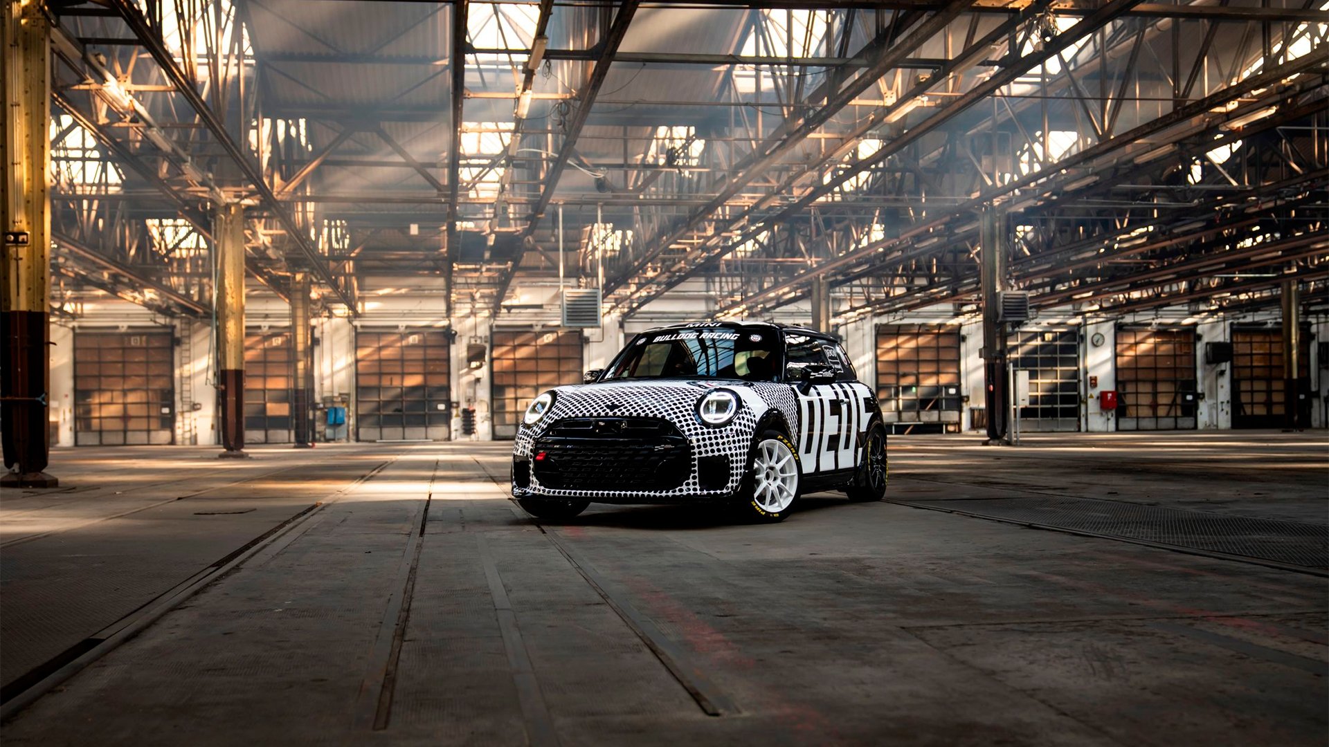 MINI e Bulldog Racing juntos outra vez em Nürburgring | Galeria de Imagens 1