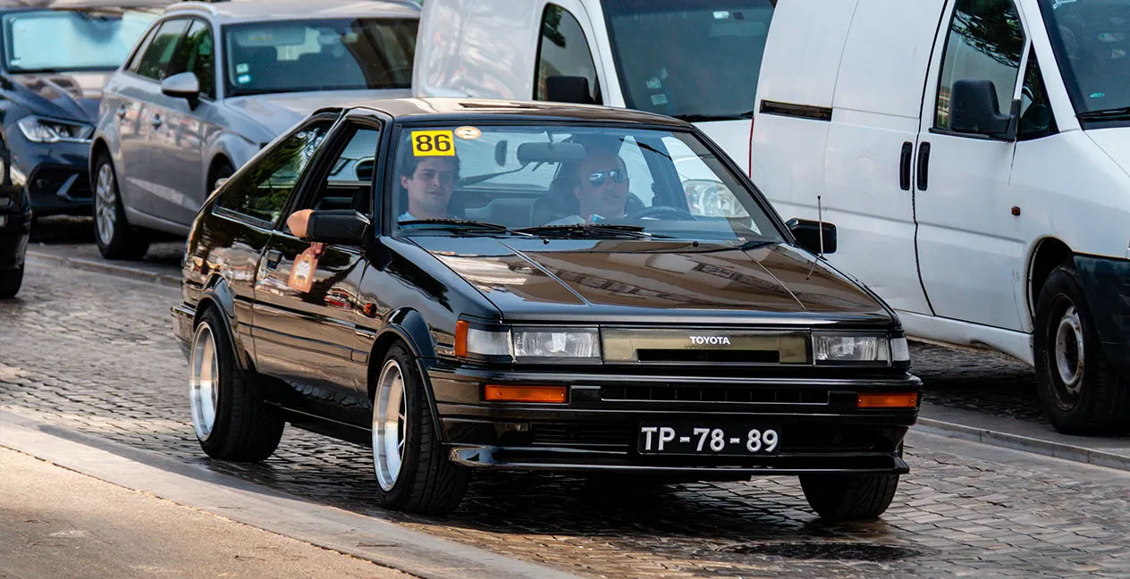 Are you selling or buying an old car? Find out what changes with the new legislation.