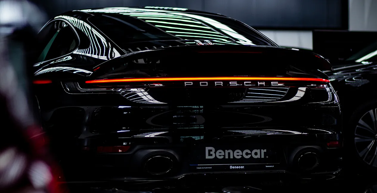 Porsche regista patente para um motor W18 com três turbos e 18 cilindros