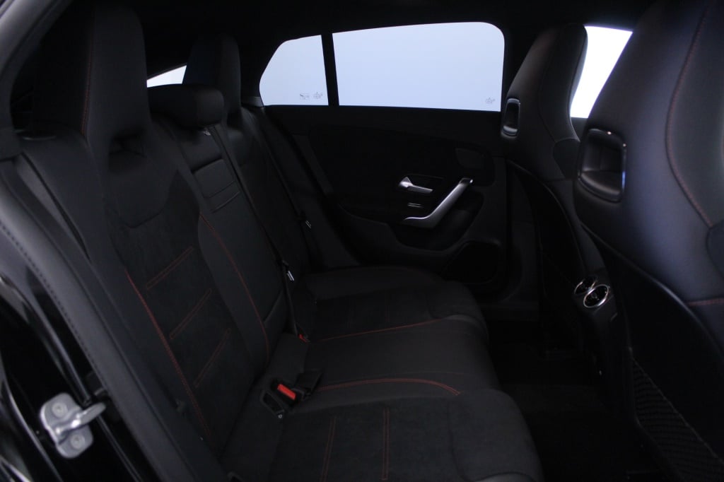 Mercedes-Benz Classe CLA - 180