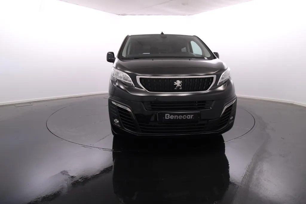 Peugeot e-Traveller