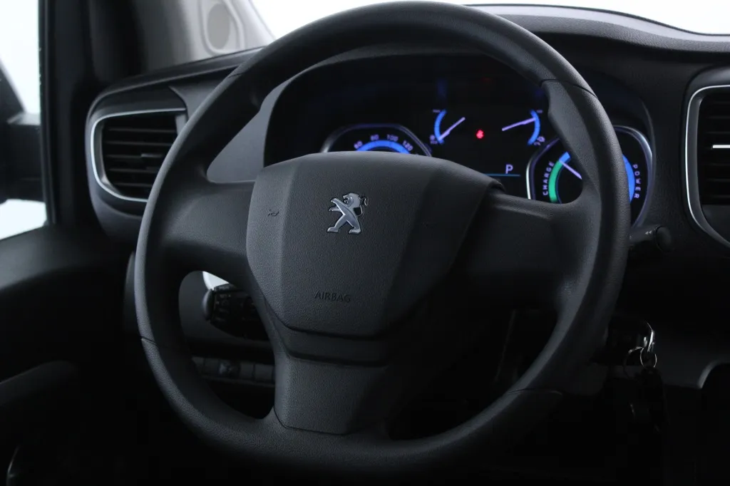 Peugeot e-Traveller