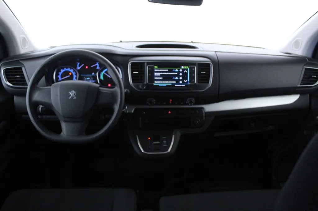 Peugeot e-Traveller