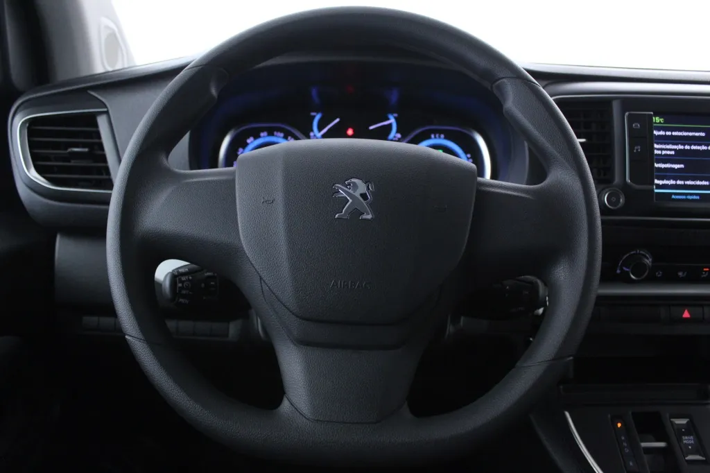 Peugeot e-Traveller
