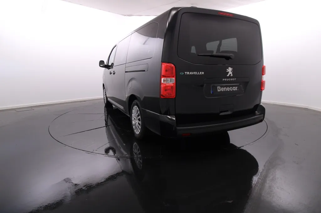 Peugeot e-Traveller