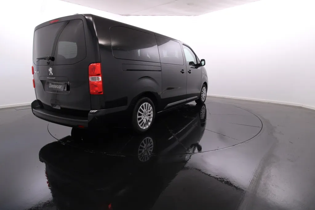 Peugeot e-Traveller