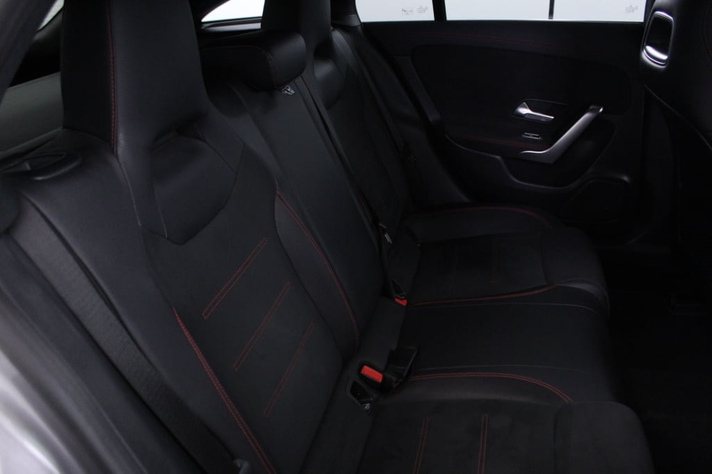 Mercedes-Benz Classe CLA - 180