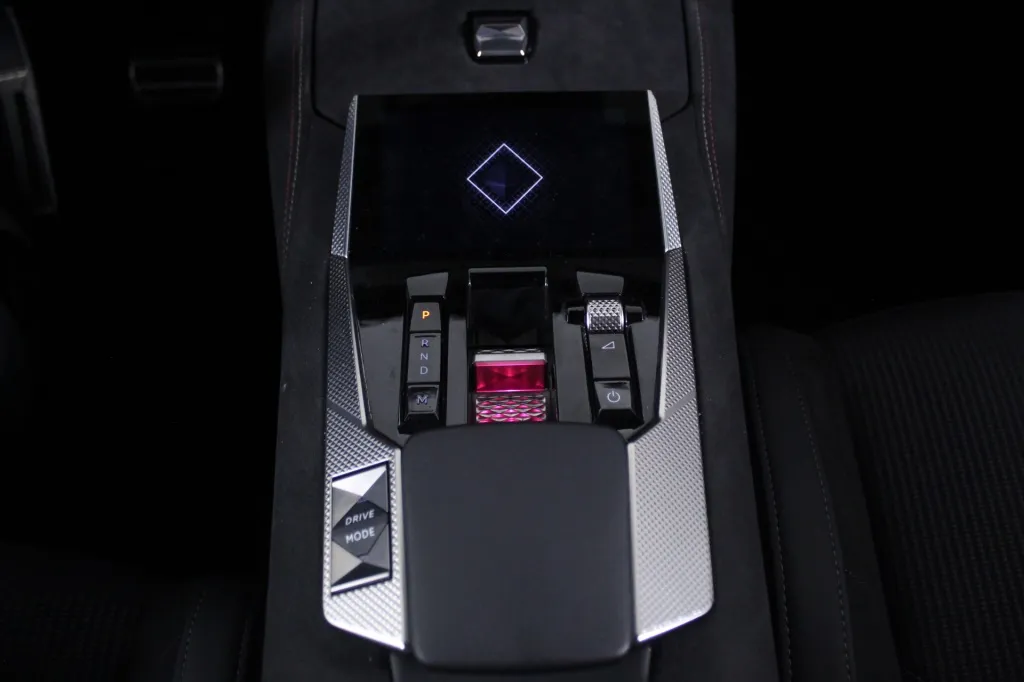DS DS4