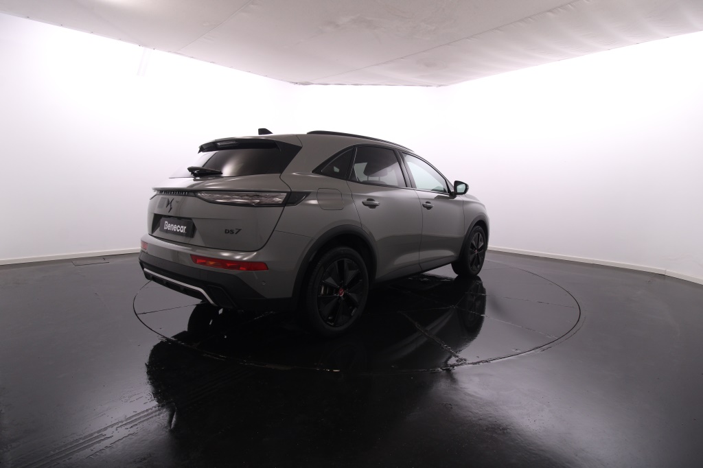 DS DS7