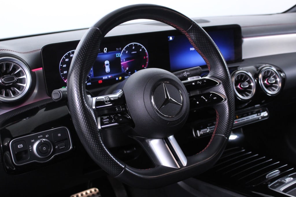 Mercedes-Benz Classe CLA - 180