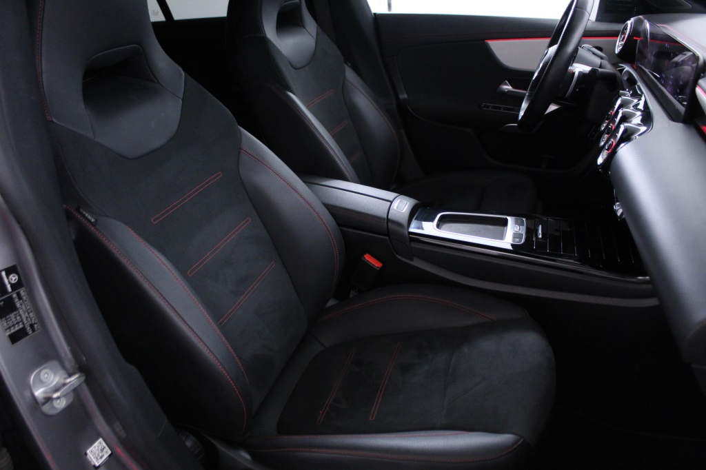 Mercedes-Benz Classe CLA - 180