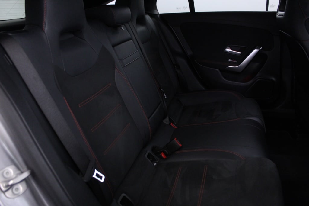 Mercedes-Benz Classe CLA - 180