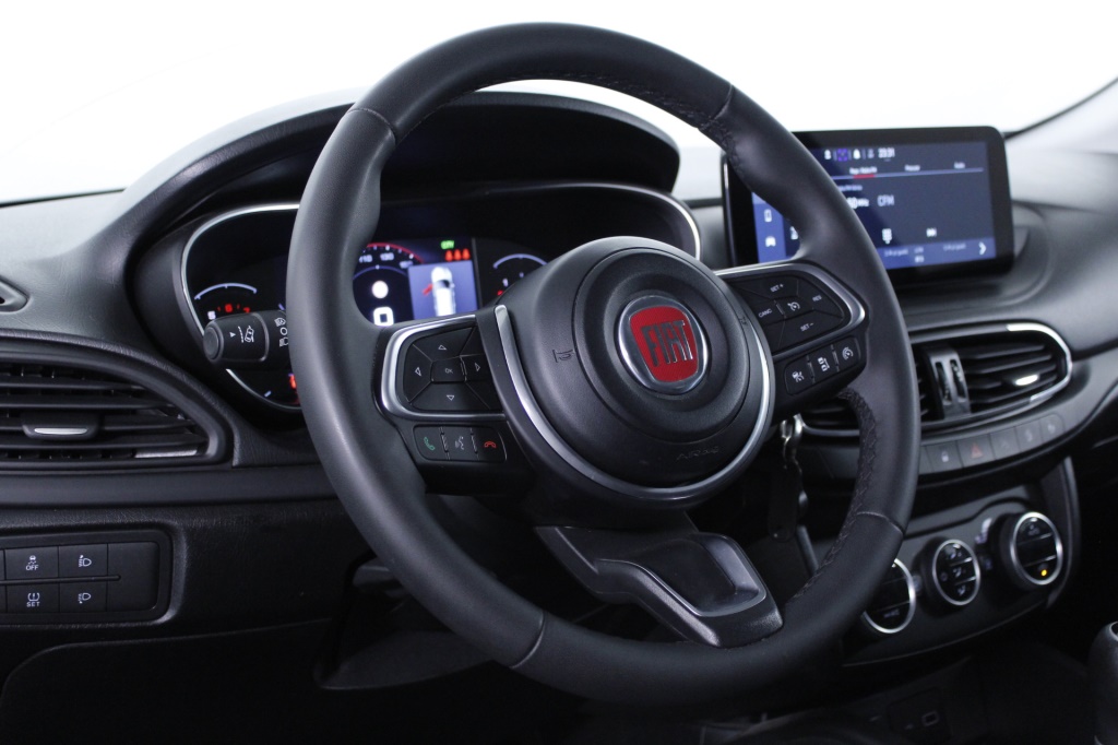 Fiat Tipo Station Wagon Cross