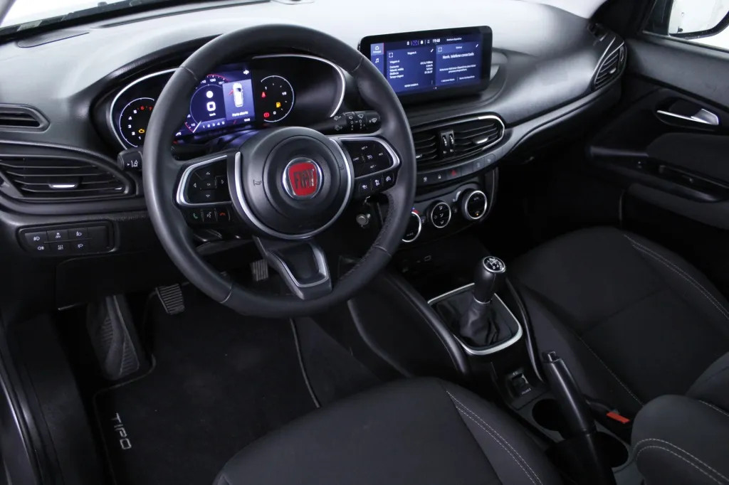 Fiat Tipo Station Wagon Cross