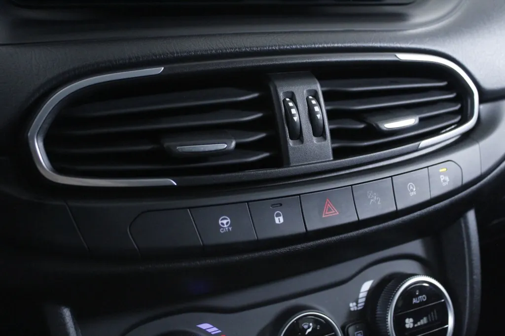 Fiat Tipo Station Wagon Cross