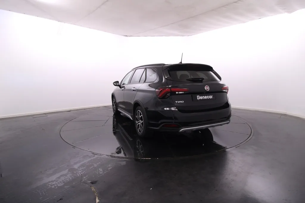 Fiat Tipo Station Wagon Cross