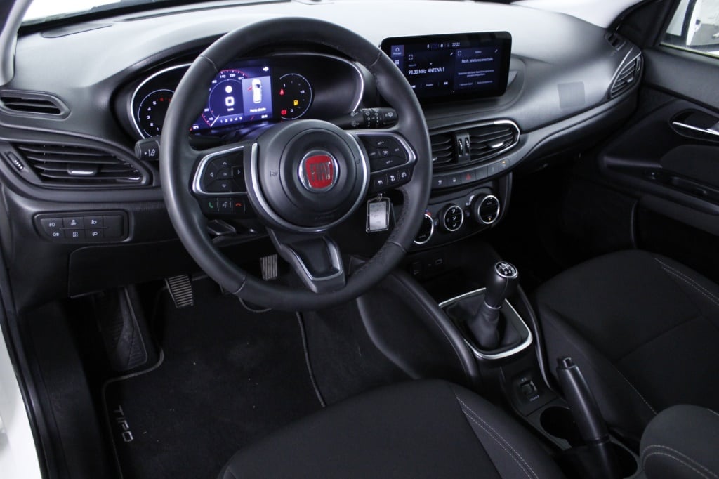 Fiat Tipo Station Wagon Cross