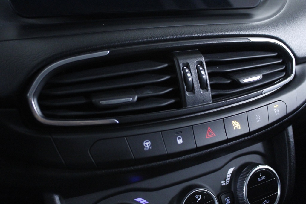 Fiat Tipo Station Wagon Cross