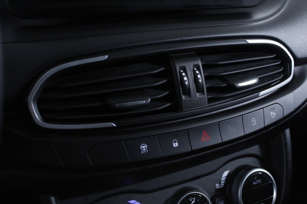 Fiat Tipo Station Wagon Cross