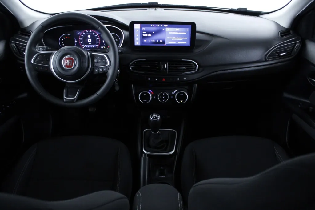 Fiat Tipo Station Wagon Cross
