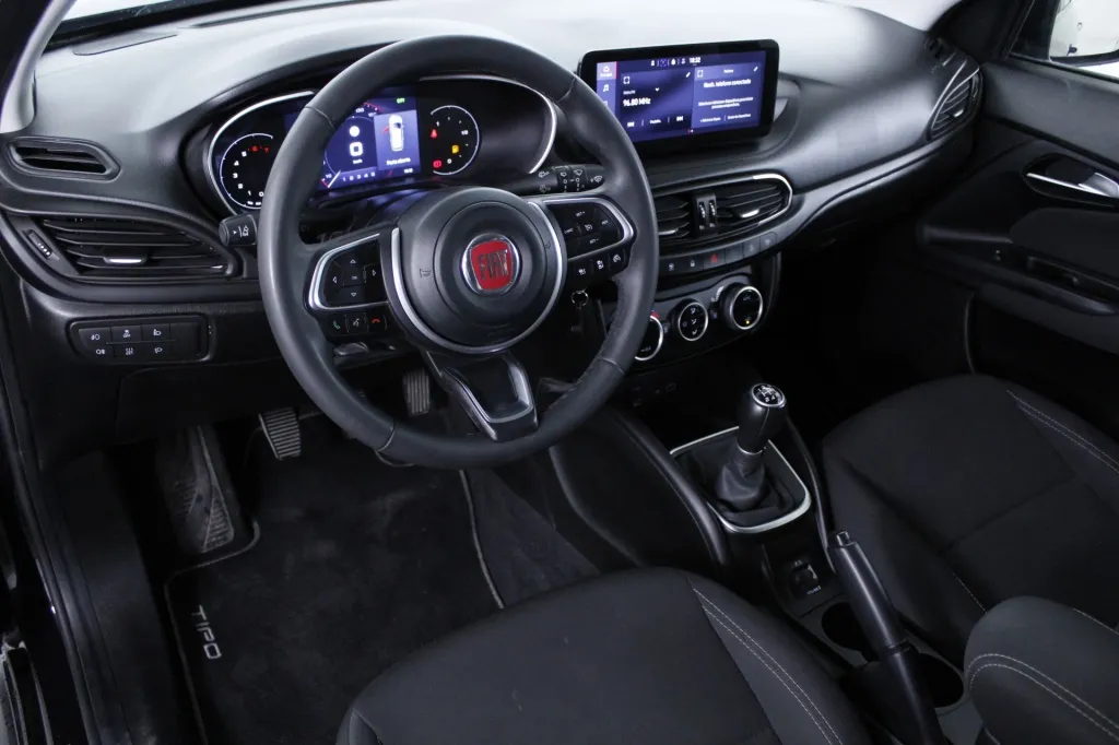 Fiat Tipo Station Wagon Cross