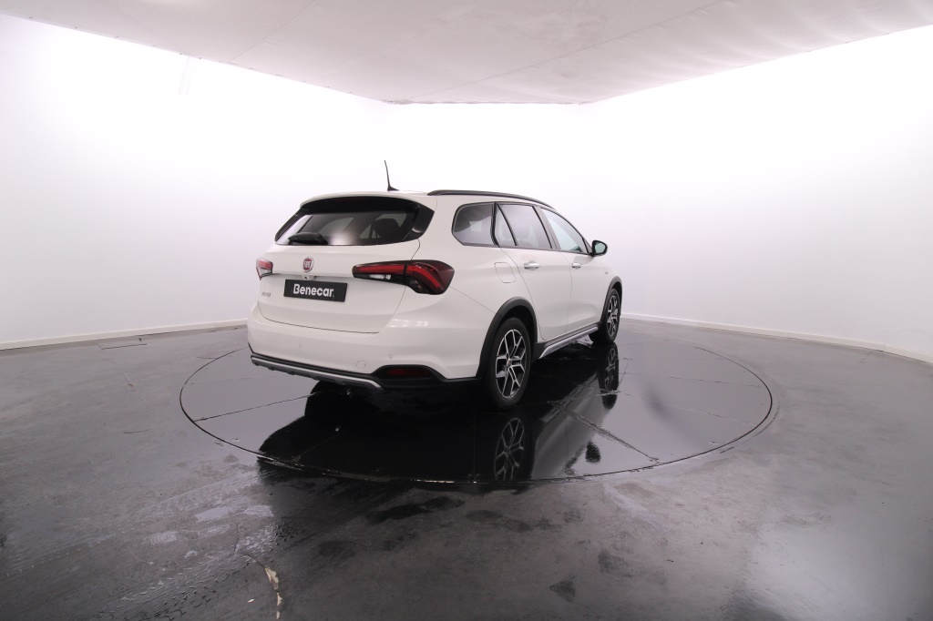 Fiat Tipo Station Wagon Cross