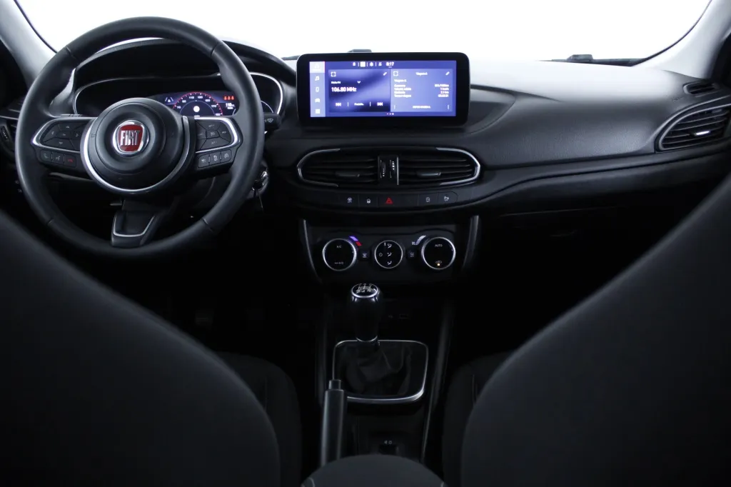 Fiat Tipo Station Wagon Cross