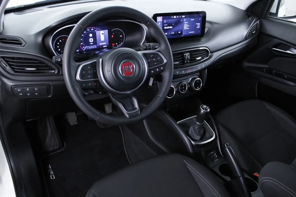 Fiat Tipo Station Wagon Cross
