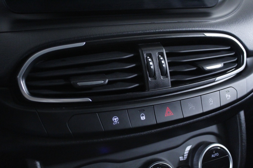 Fiat Tipo Station Wagon Cross