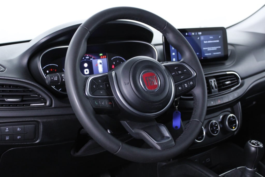 Fiat Tipo Station Wagon Cross