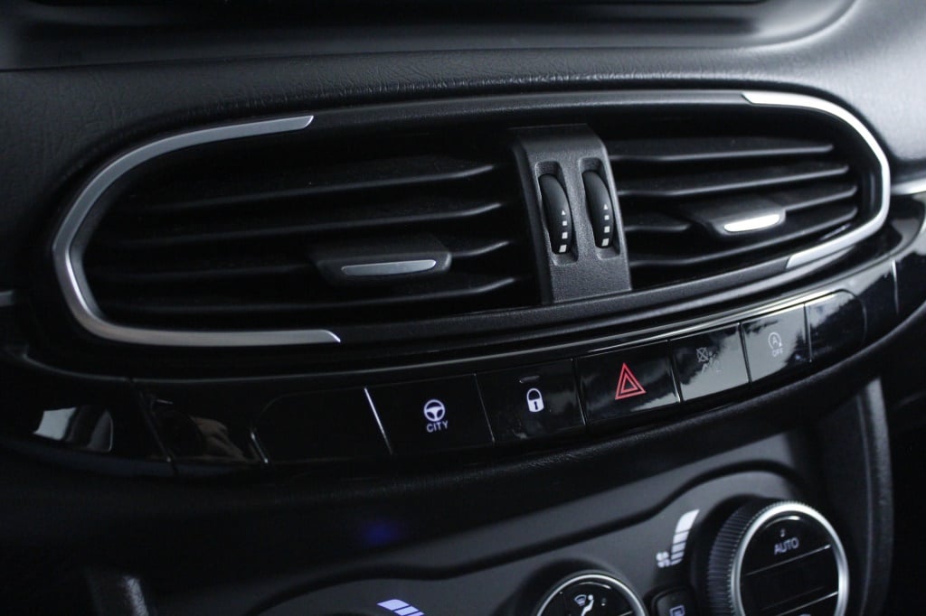 Fiat Tipo Station Wagon Cross