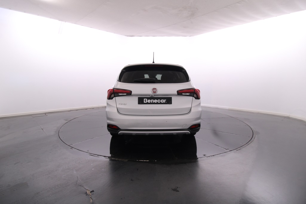 Fiat Tipo Station Wagon Cross