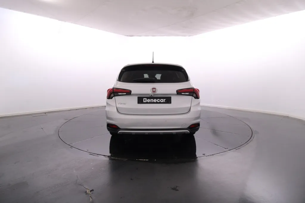 Fiat Tipo Station Wagon Cross