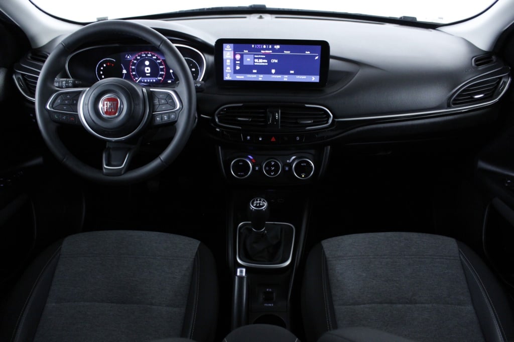 Fiat Tipo Station Wagon Cross