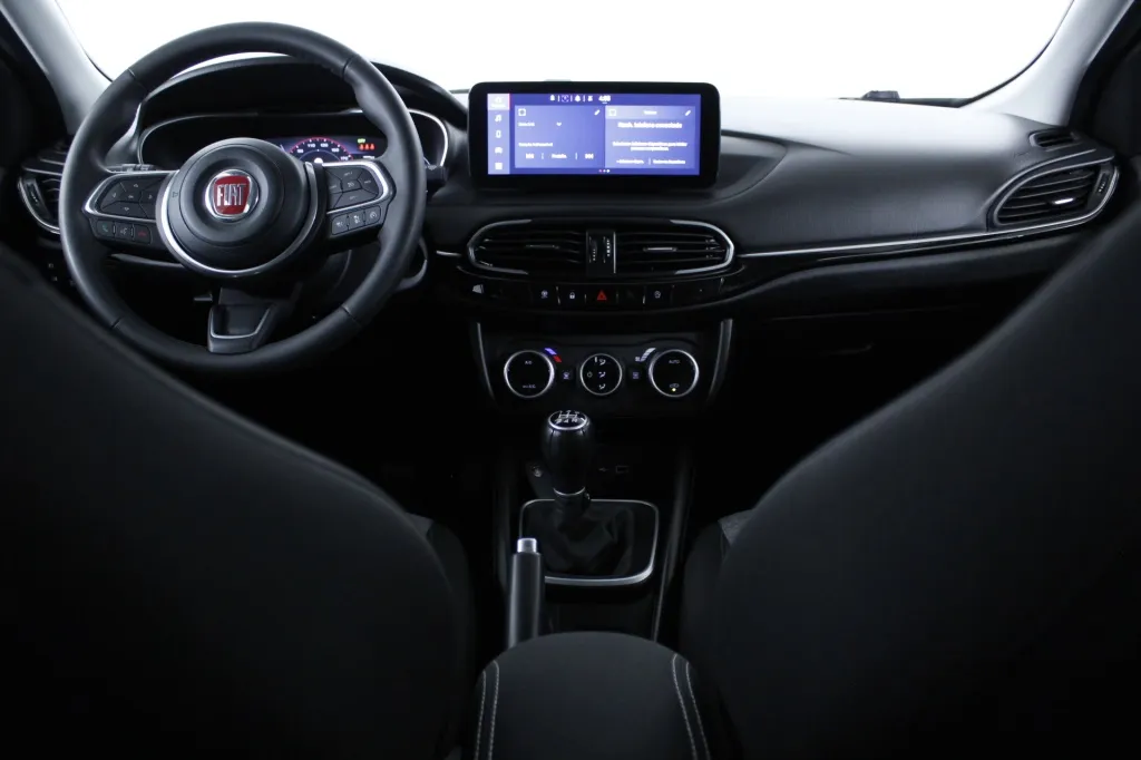 Fiat Tipo Station Wagon Cross