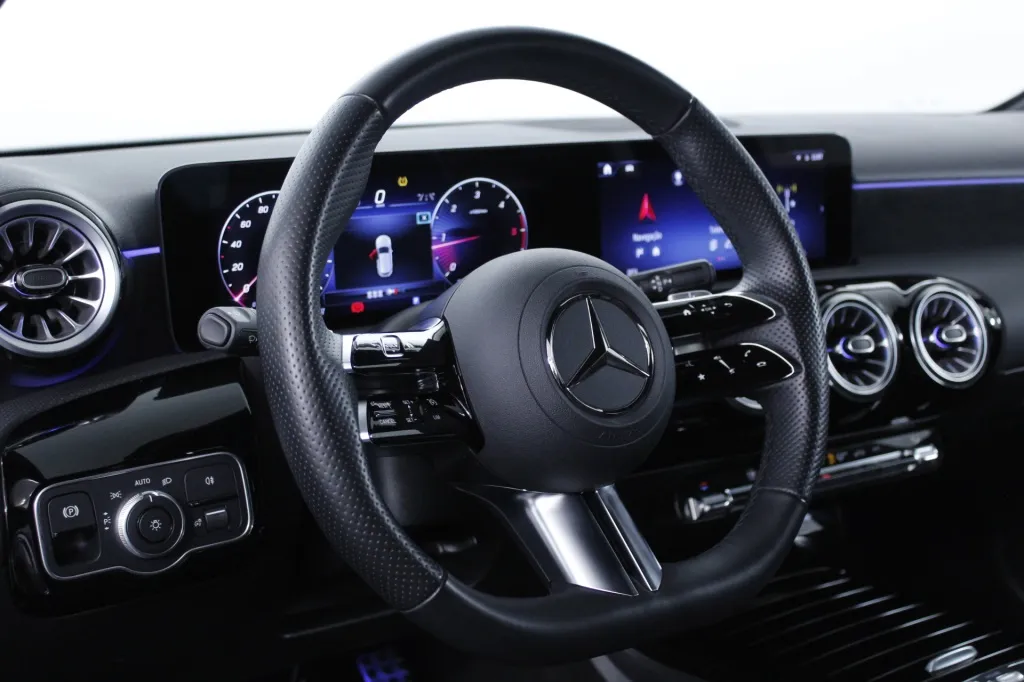 Mercedes-Benz Classe A - 180