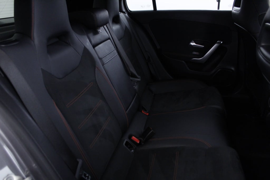 Mercedes-Benz Classe A - 180