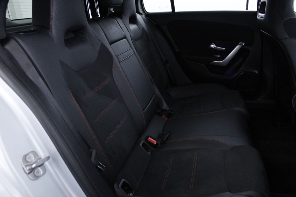 Mercedes-Benz Classe A - 180