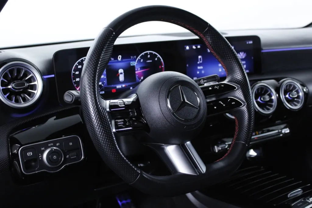 Mercedes-Benz Classe A - 180
