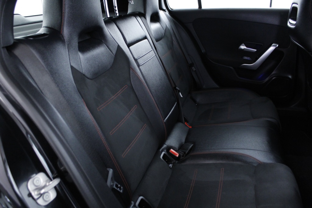 Mercedes-Benz Classe A - 180